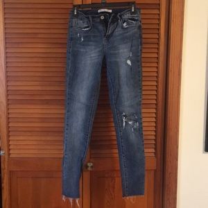NWOT American Rag Distressed skinny jeans size 5